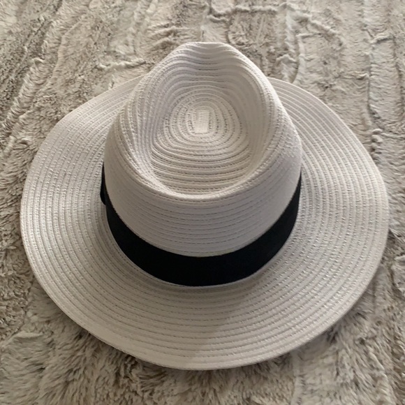 Hat - Picture 2 of 4